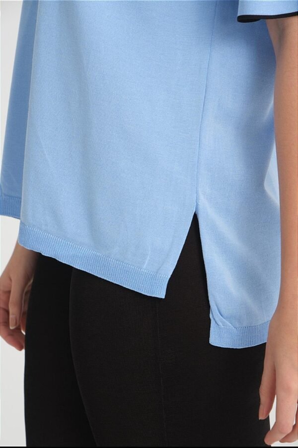 İnce Triko V Yaka Şeritli T-Shirt - Görsel 3