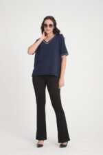 İnce Triko V Yaka Şeritli T-Shirt - Görsel 2