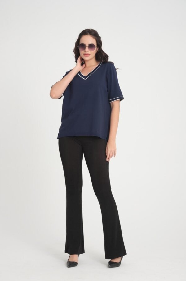 İnce Triko V Yaka Şeritli T-Shirt - Görsel 2