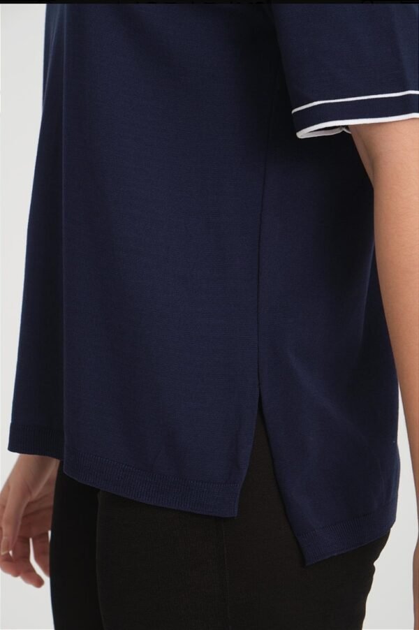 İnce Triko V Yaka Şeritli T-Shirt - Görsel 3