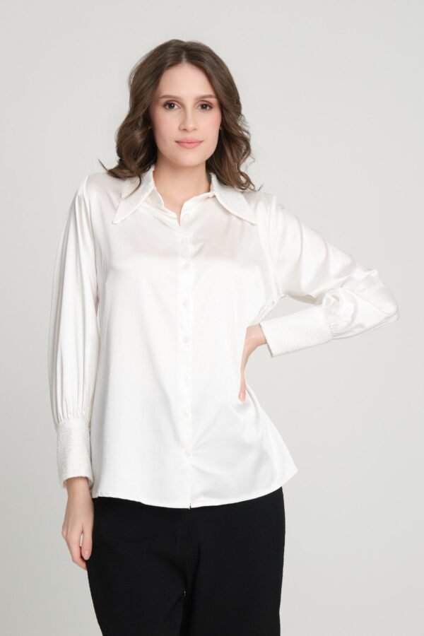 Yakası ve Manşetleri Pullu Saten Gömlek - Görsel 2