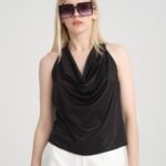 Degaje Yaka Sırt Dekolteli Parlak Bluz