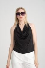 Degaje Yaka Sırt Dekolteli Parlak Bluz - Görsel 3