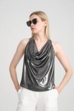 Degaje Yaka Sırt Dekolteli Parlak Bluz