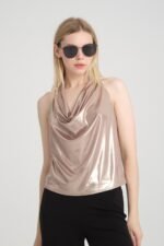 Degaje Yaka Sırt Dekolteli Parlak Bluz - Görsel 4