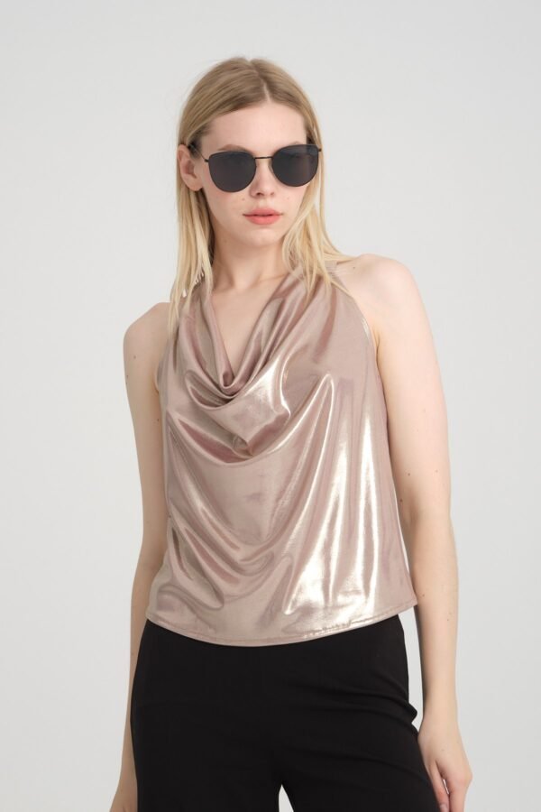 Degaje Yaka Sırt Dekolteli Parlak Bluz - Görsel 4