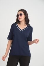 İnce Triko V Yaka Şeritli T-Shirt - Görsel 4