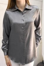 Gümüş Düğmeli Saten Gömlek - Görsel 2