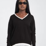 Siyah Şeritli V Yaka Yan Yırtmaç Detay Bluz Kazak