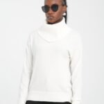 Beyaz Degaje Yaka Triko Kazak