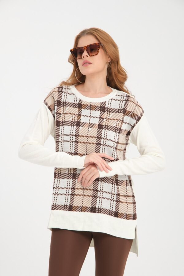 Siyah Yırtmaç Detaylı Desenli Triko Kazak - Görsel 2