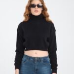 Siyah Boğazlı Crop Kazak