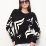 Siyah Bisiklet Yaka Desenli Tüylü Kazak