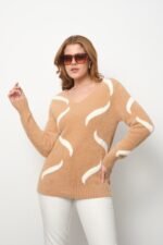 Camel V Yaka Desenli Tüylü Kazak