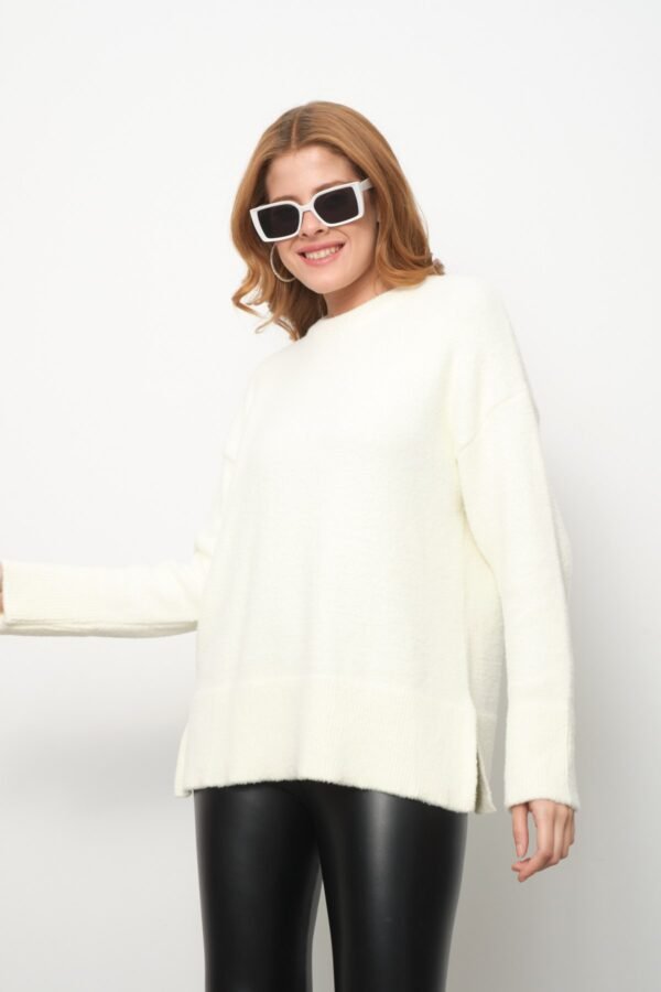 Pembe Yırtmaç Detaylı Triko Kazak - Görsel 2