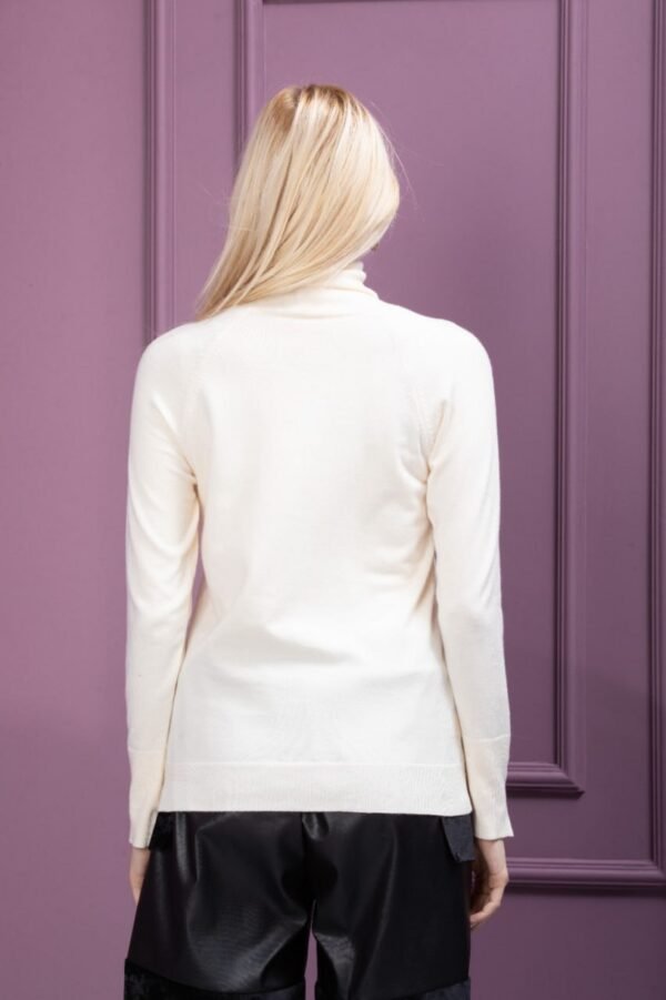 Krem Boğazlı Kol Düğme Detay Kazak - Görsel 2