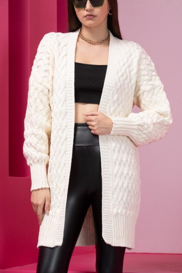 Beyaz Örgü Model Uzun Hırka - Görsel 3