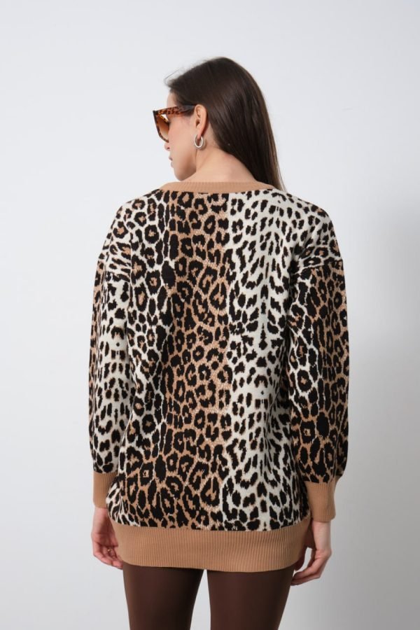 Beyaz Leopar Desenli Bisiklet Yaka Kazak - Görsel 3